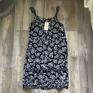 NWT women’s size small Bila dress